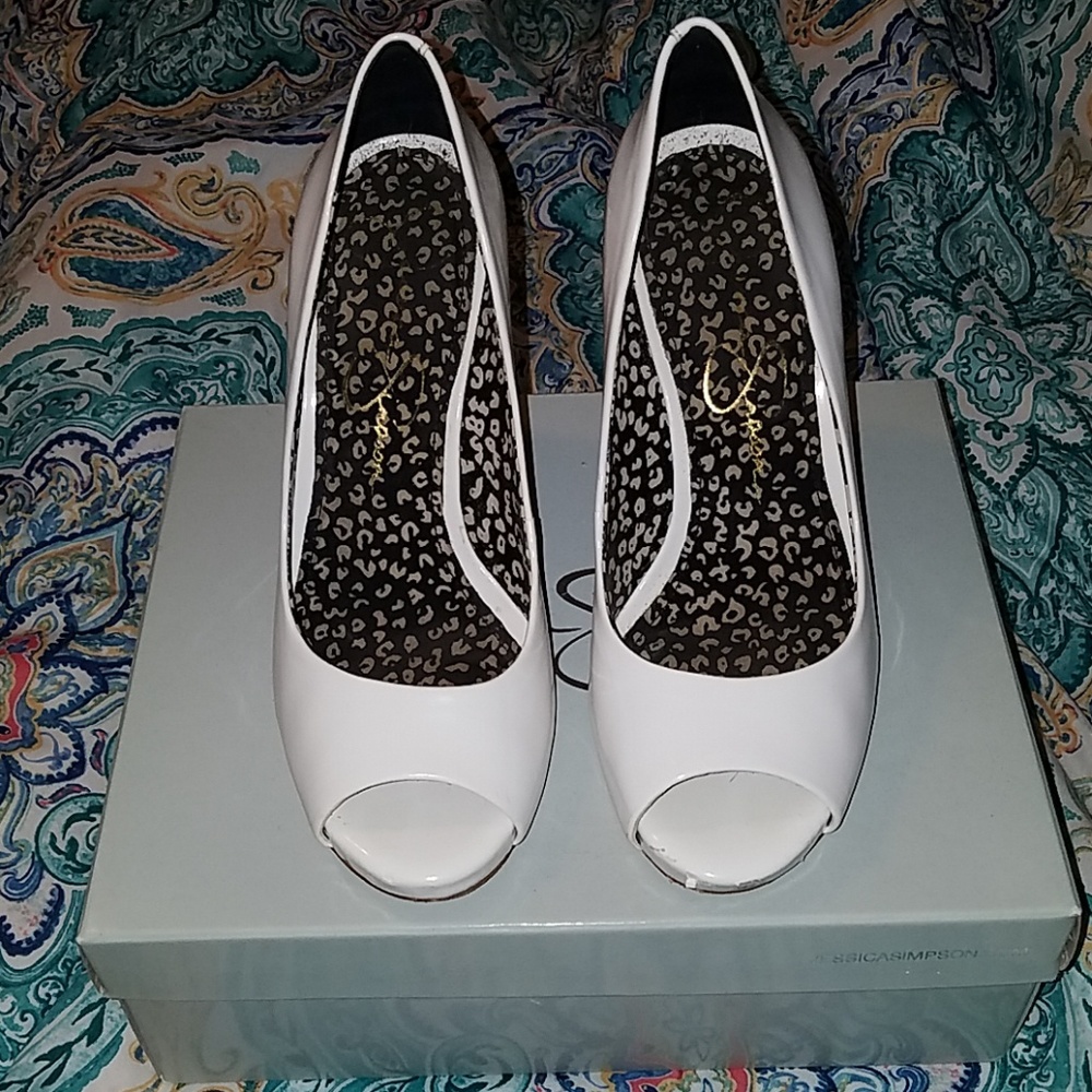 Jessica Simpson open toe heels - Picture 2 of 8